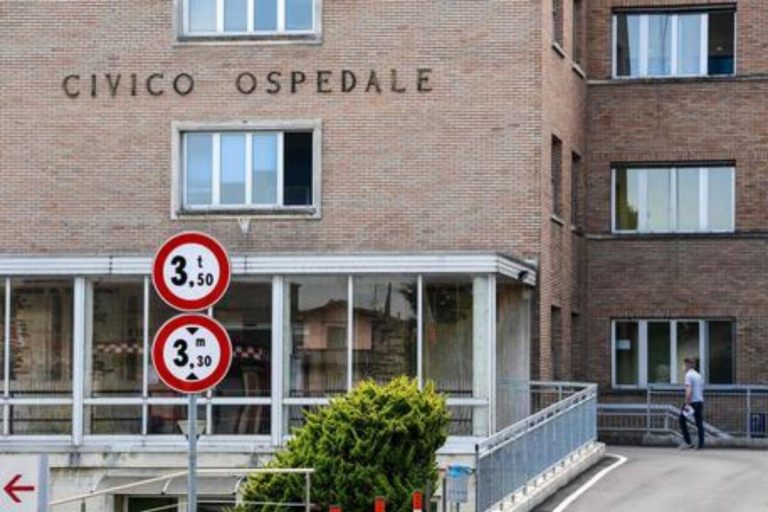 Codogno spray peperoncino contro infermieri