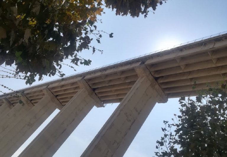 Dalla Puglia all'Abruzzo in auto, si suicida lanciandosi dal ponte