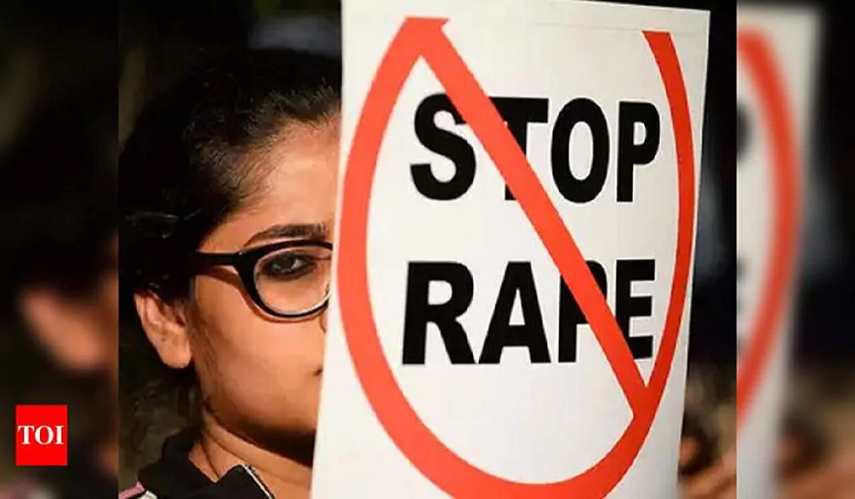 donna stuprata alla stazione ferroviaria di delhi da 3 uomini