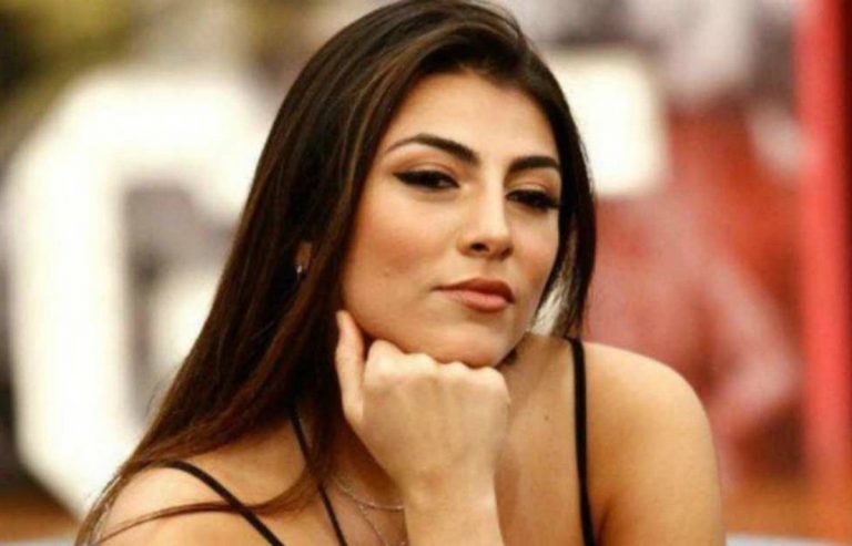 Giulia Salemi abito natalizio
