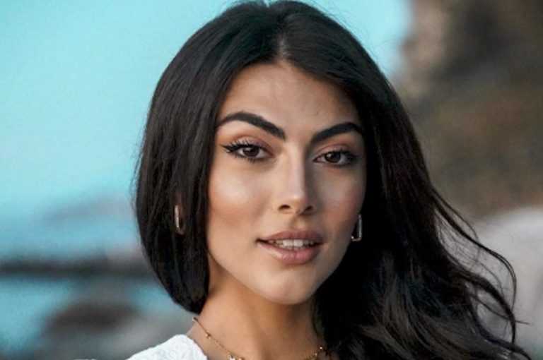 Giulia Salemi bacio Enzo