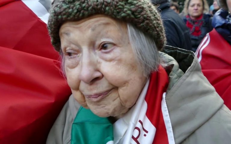 Covid, Lidia Menapace in gravi condizioni