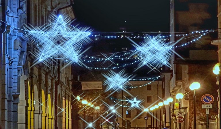 Vieste, audio a luci rosse in filodiffusione per le strade