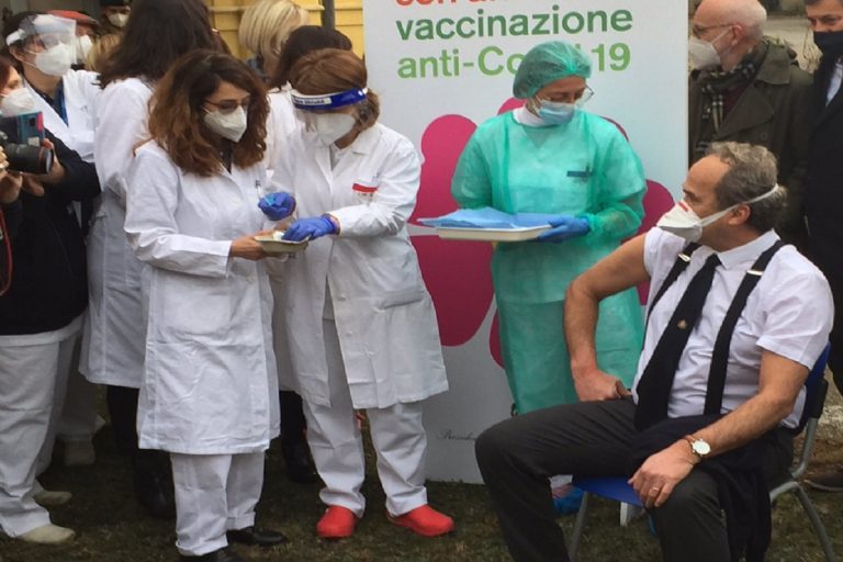primo vaccinato piemonte infettivologo