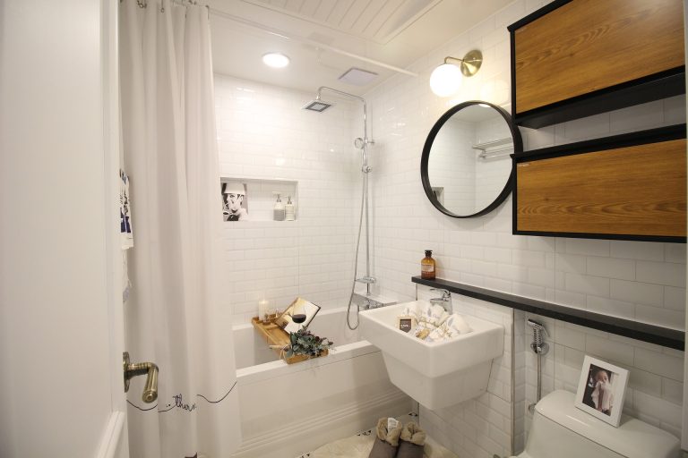 Quattro idee di stile per arredare un bagno moderno (1) (1) (2)