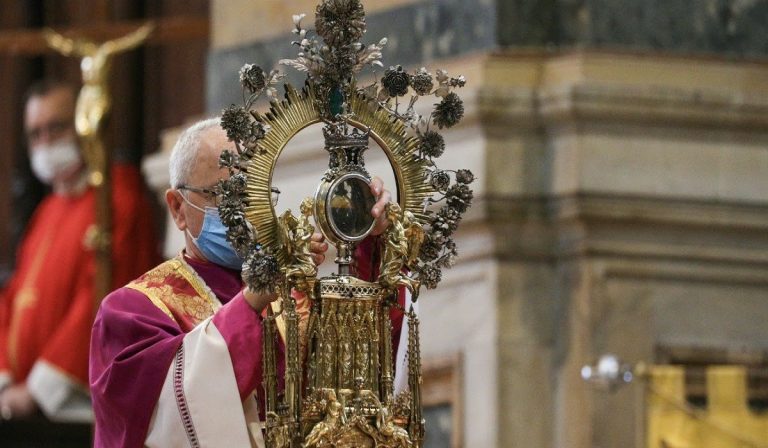 Cosa è successo quando il sangue di San Gennaro non si è sciolto
