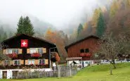 Svizzera, chiusi ristoranti e palestre per arginare l'epidemia di covid