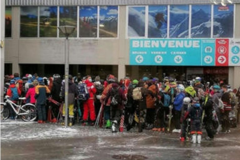 Svizzera folla entrata funivia