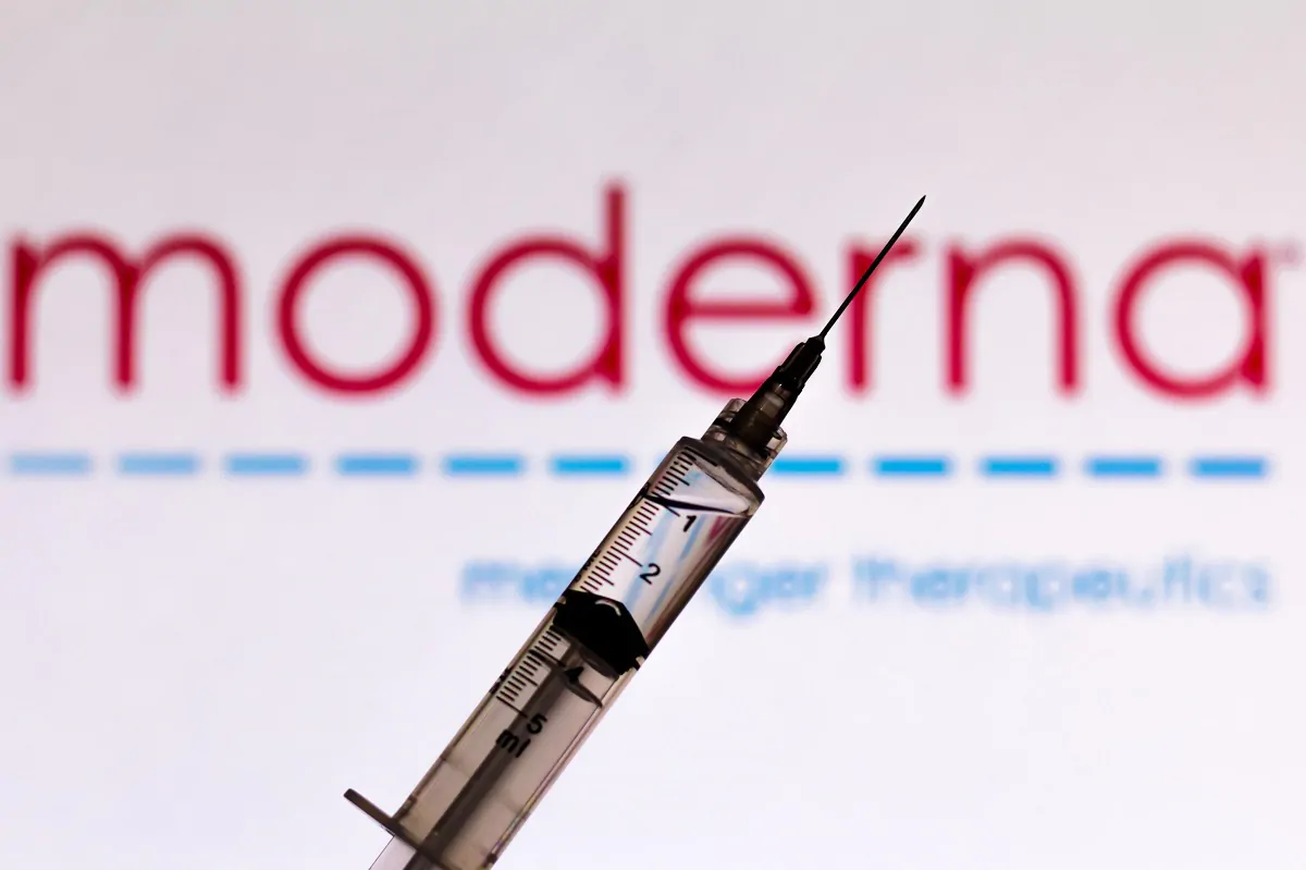 vaccino-covid-moderna-somministrazione