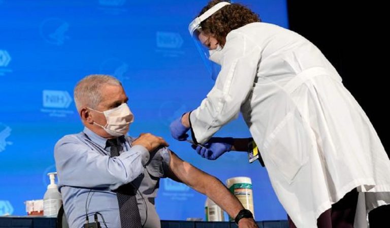 Vaccino Covid Moderna, Carfi: "Non temiamo la mutazione"