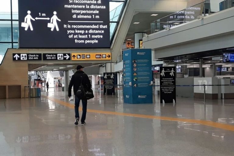 Volo da Londra fa scalo a Lisbona per evadere i controlli a Roma