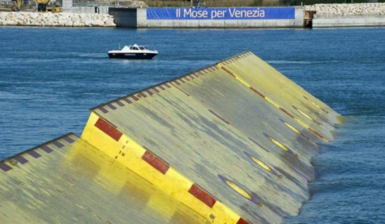 acqua alta venezia azionato Mose