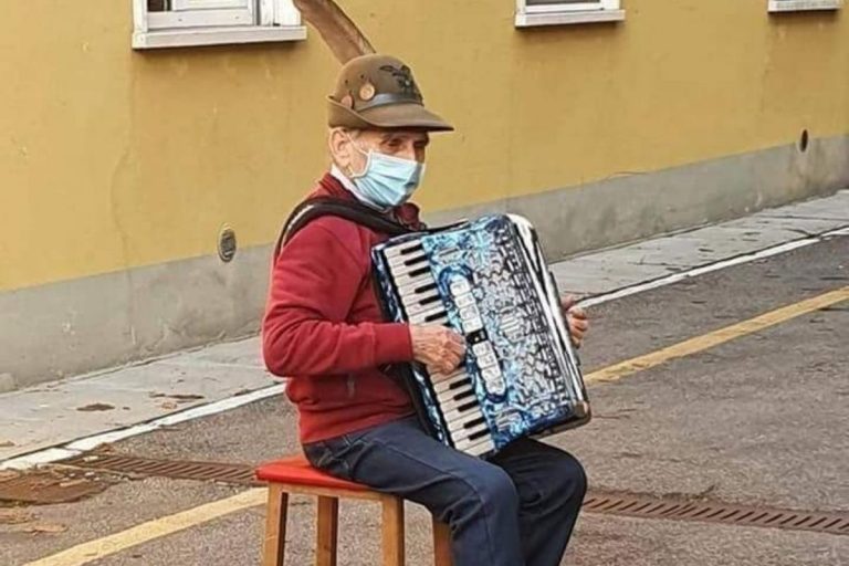 Covid ricoverato alpino fisarmonica