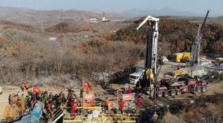 Crollo in una miniera della Cina