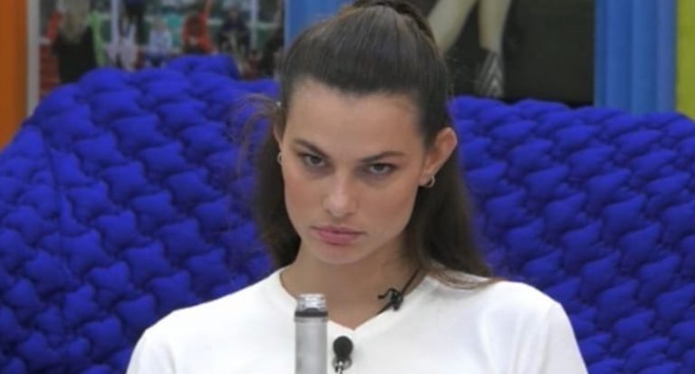 Dayane Mello
