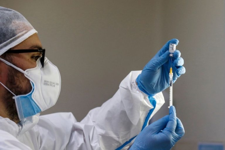 Decreto vaccini dosi Italia