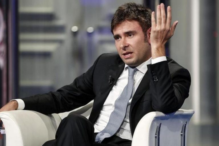 Di Battista allontanare Renzi dovere morale