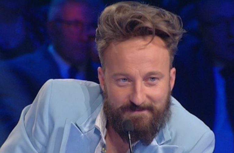 Facchinetti bacio concorrente
