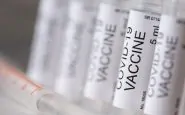 a londra si pensa di vaccinare più persone con una sola dose di vaccino