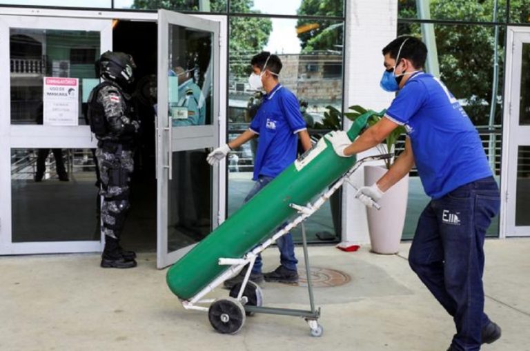 Ospedali senza ossigeno Brasile
