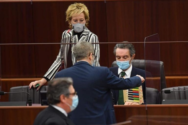 pallottoliere a Fontana e Moratti