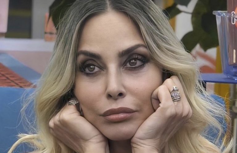 Stefania Orlando prova a uscire