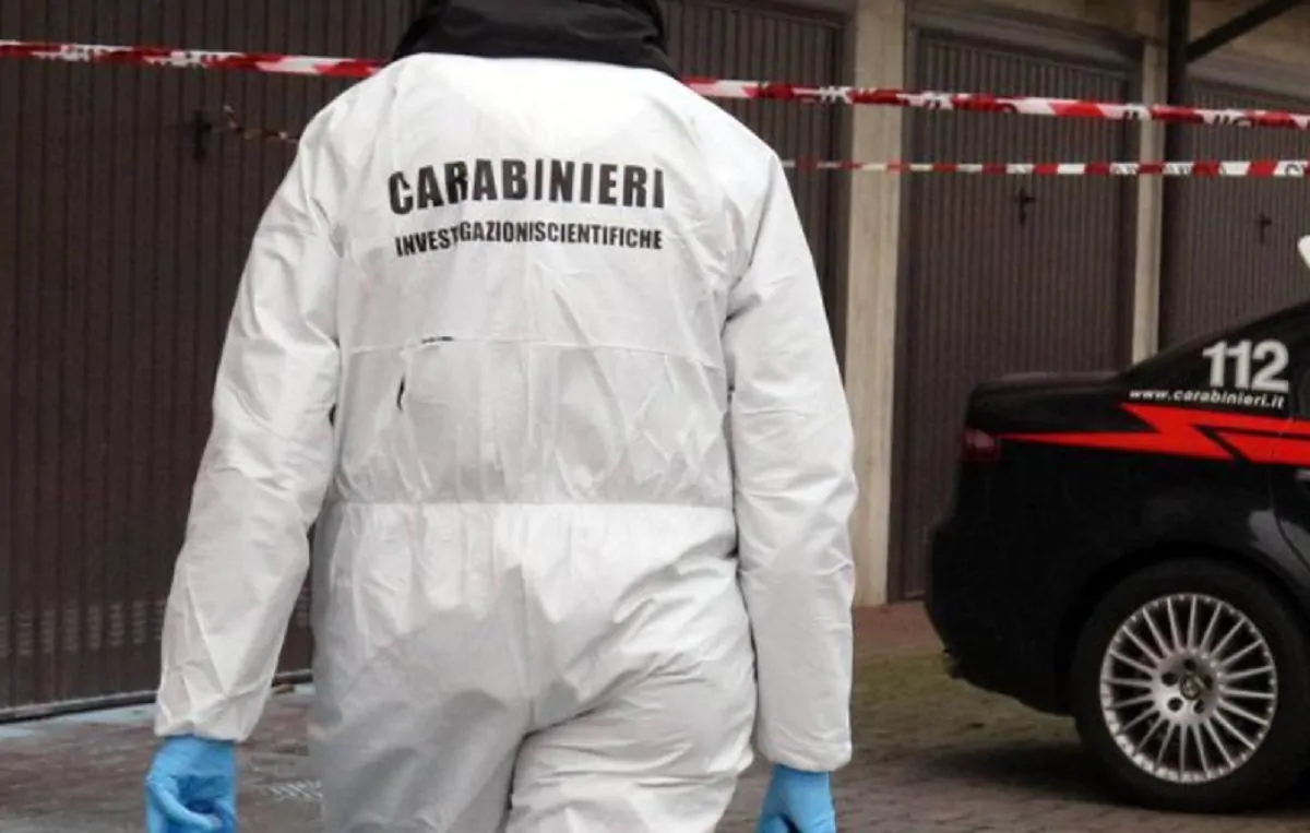 Uccide moglie e figlio a Torino