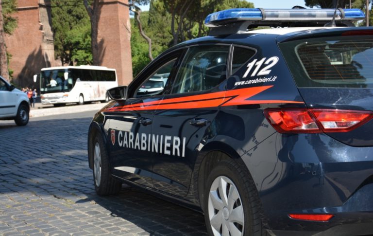 urina chiesa carabinieri