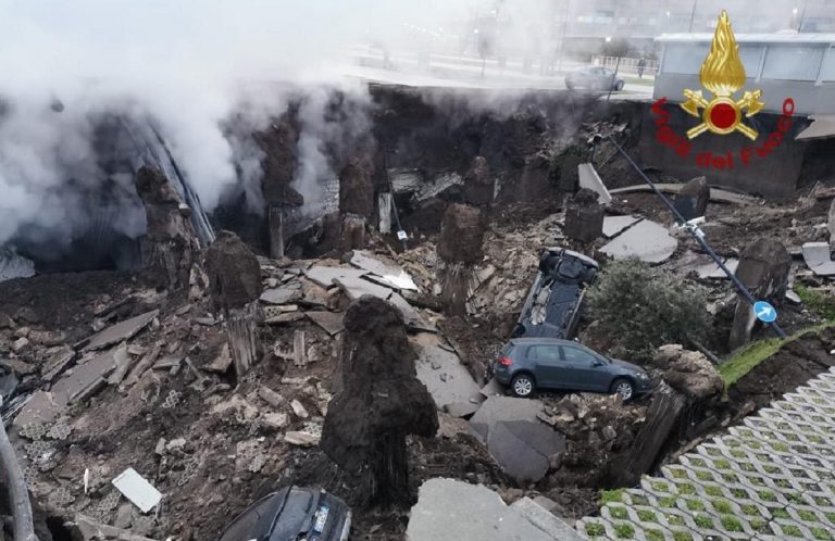 voragine all'ospedale del mare di napoli