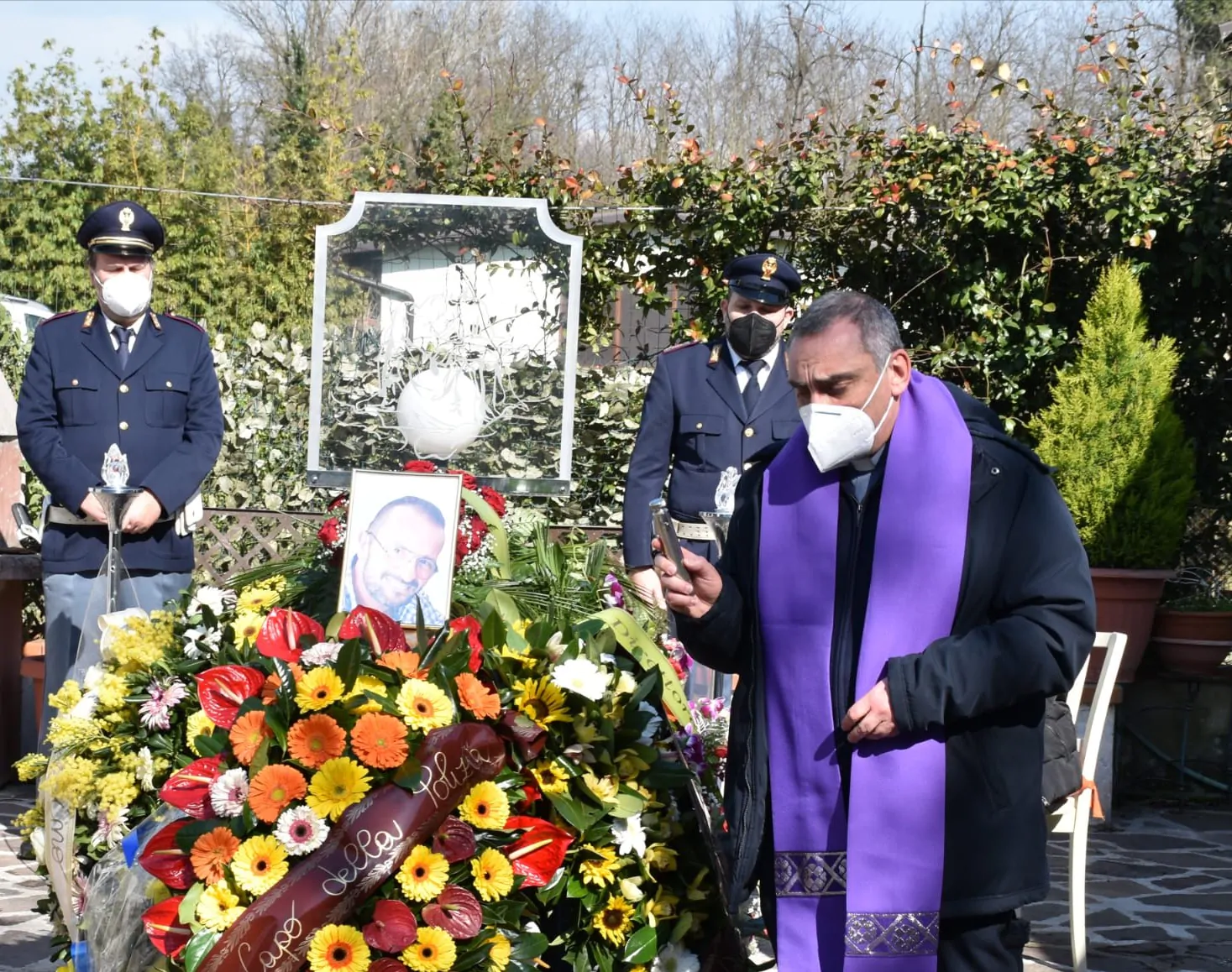Commozione al funerale di Alessandro