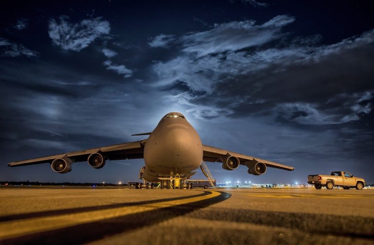 Aereo a terra