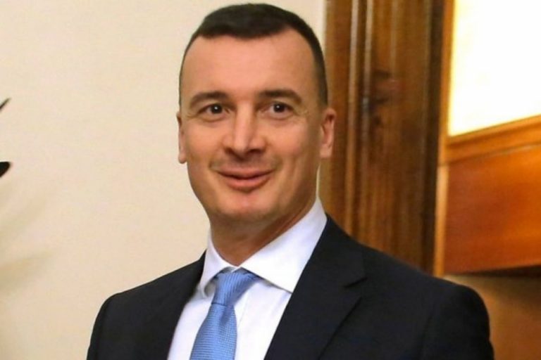 Casalino Draghi consiglio di parlare