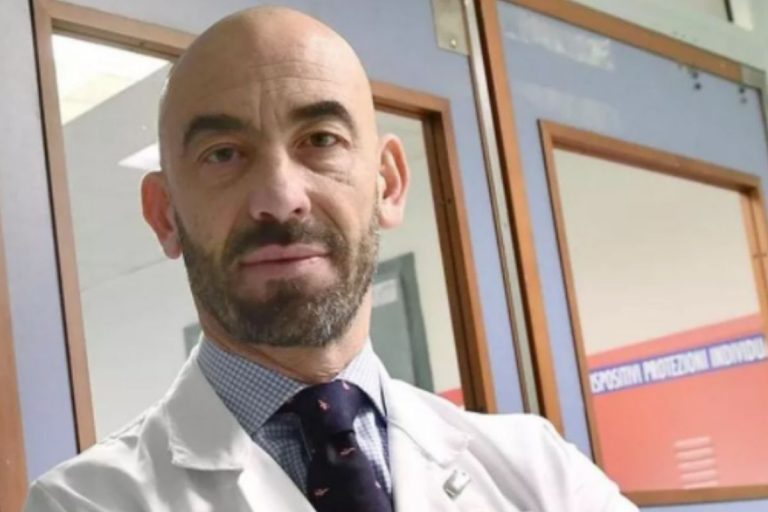 Covid, Bassetti: "Non serve un lockdown generale"