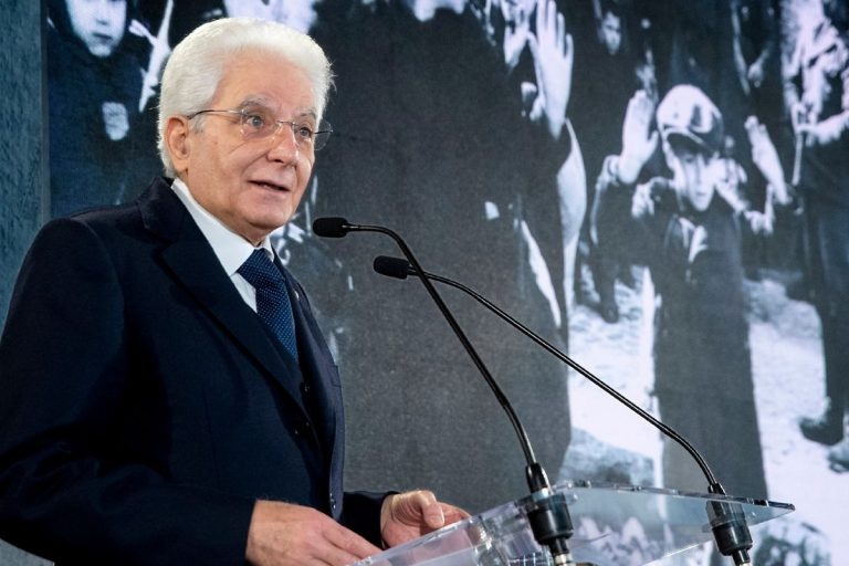 Crisi sondaggio fiducia Quirinale