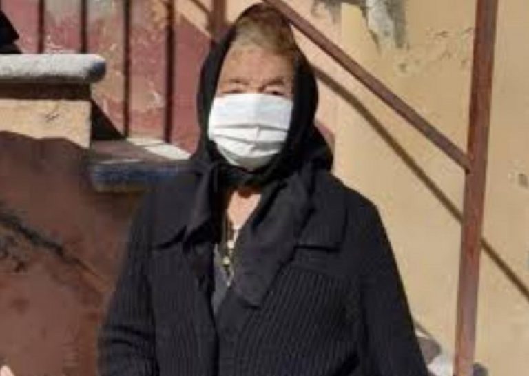 donna di 86 anni cammina 15 km per ricevere il vaccino