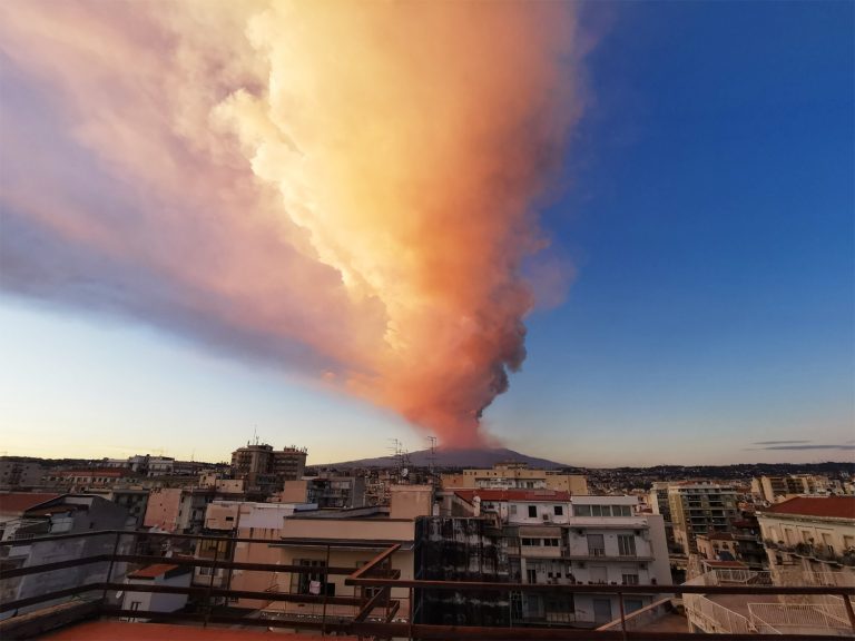 etna eruzione 768x576