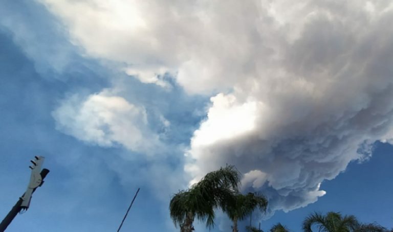 Etna eruzione colata