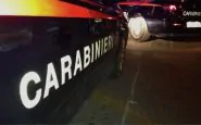 festa abusiva cascina carabinieri bastonati