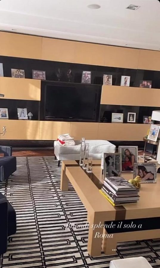 Elisabetta Gregoraci salotto casa Roma