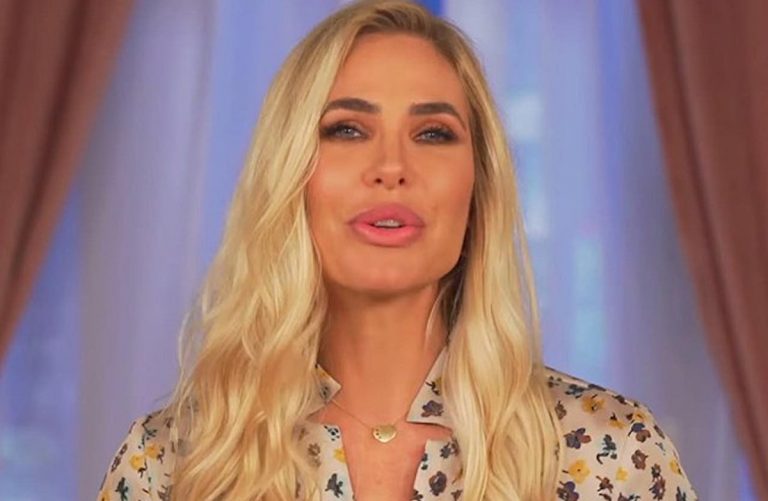 Ilary Blasi capra