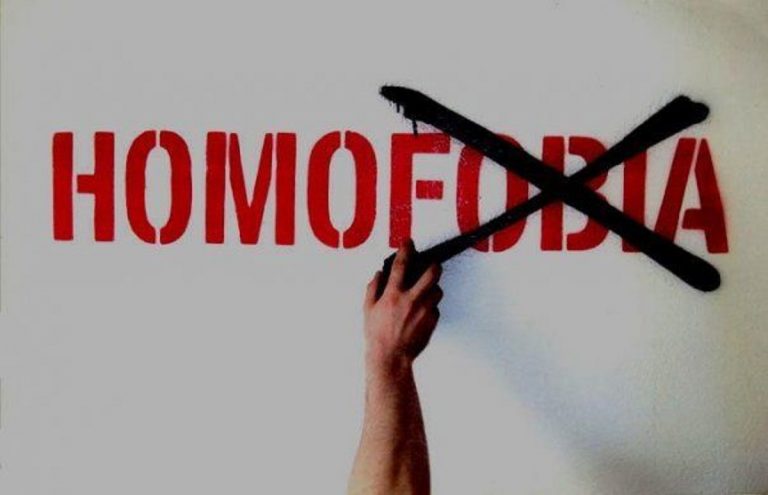 Insulti a bologna ai transgender