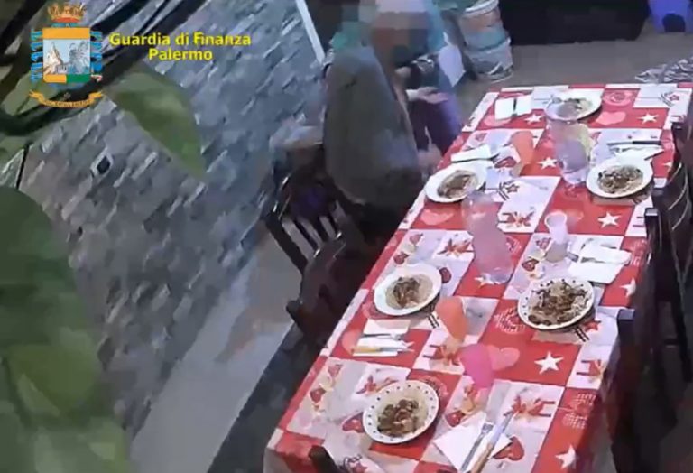 Maltrattamenti e minacce in una casa di riposo a Palermo