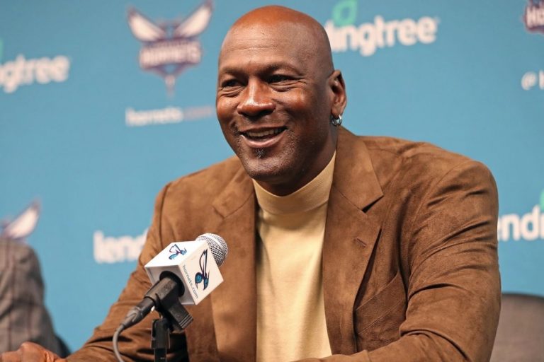 Michael Jordan dona 10 milioni