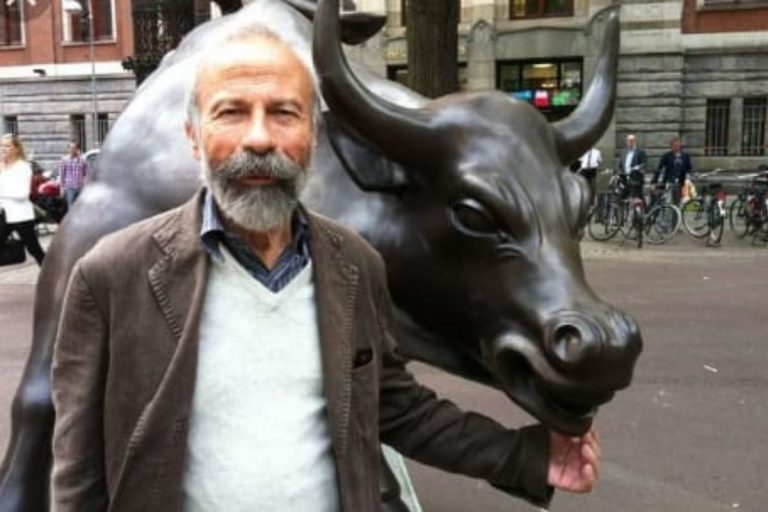 Morto Arturo Di Modica