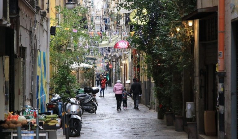 Napoli piano anti-assembramenti