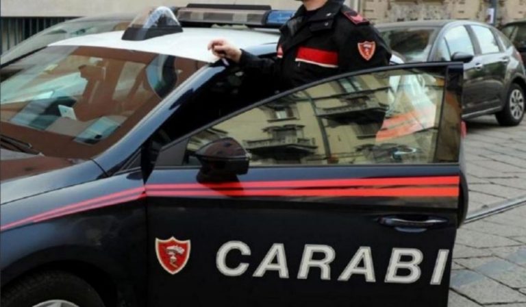 passante minacciato senza mascherina