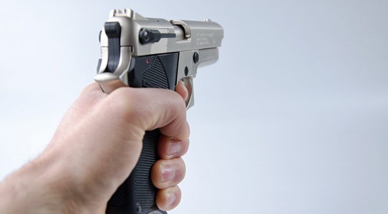 Pistola
