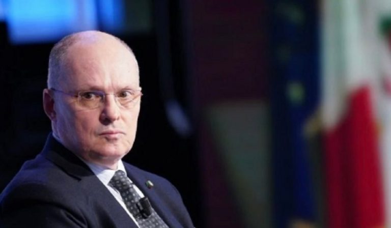 Ricciardi lockdown per un mese