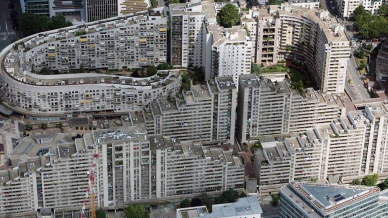 Scontri tra gang nelle banlieue di Parigi