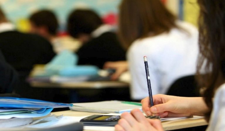 Ricorso al Tar in Puglia, la scuola proseguirà in presenza